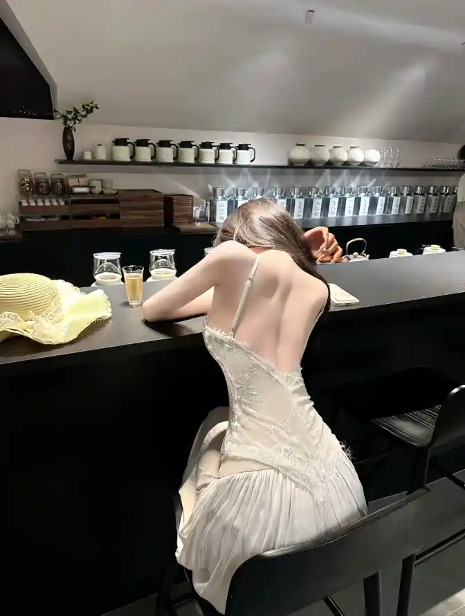 人人鲁免费播放视频_和艳妇在厨房好爽在线观看_在线观看无码的免费网站
